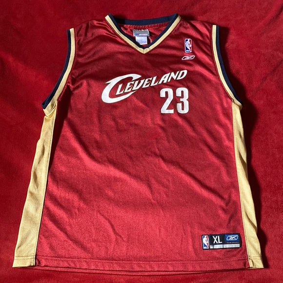 Lebron james Cavs jersey - Picture 1 of 5